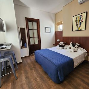Departamento completo y Habitaciones en Suite Balcarce